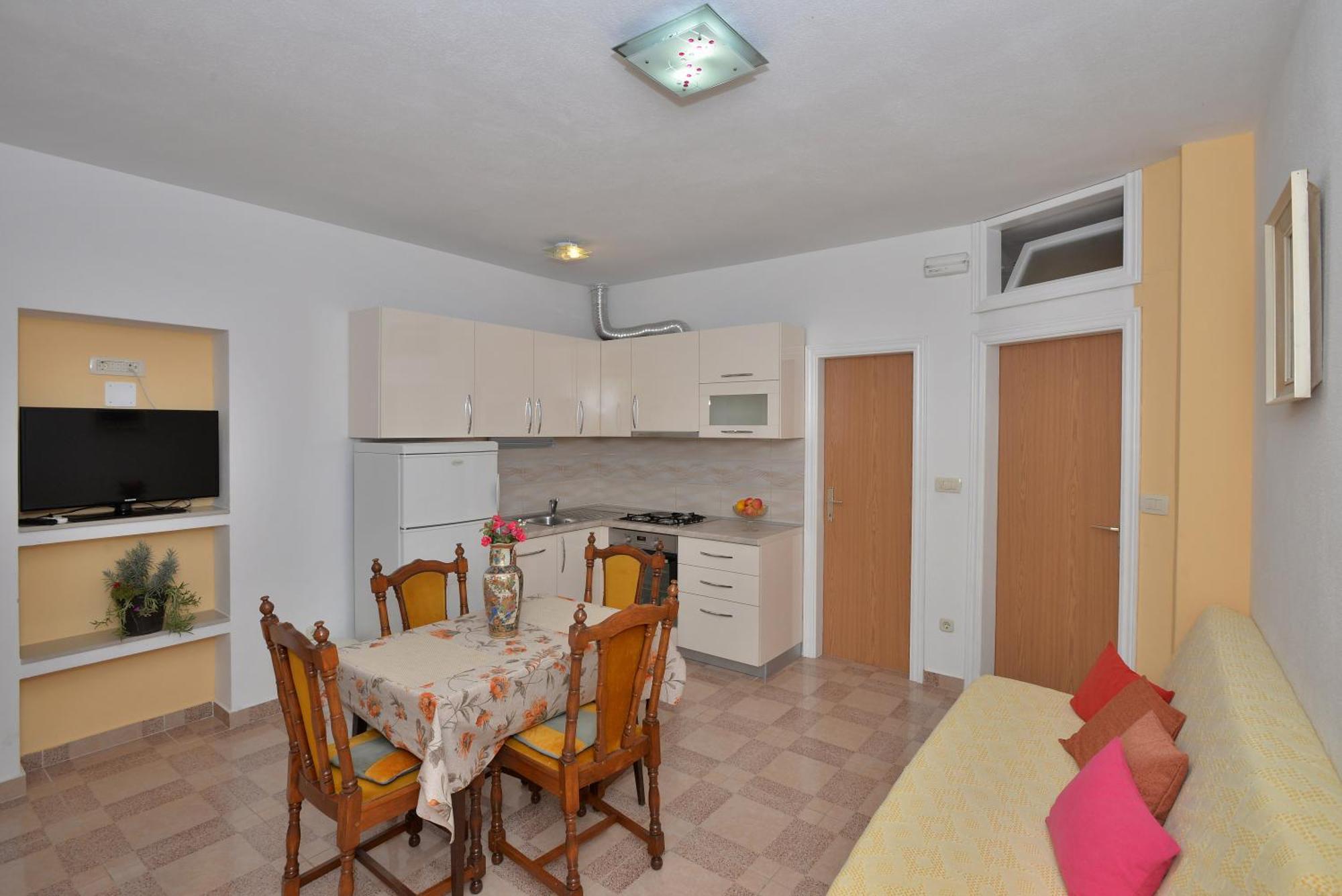 Danijela Apartment *